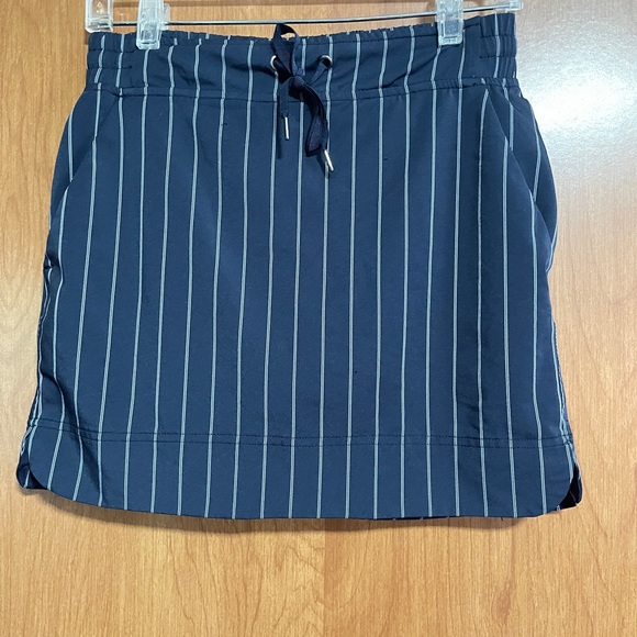 Athleta Dresses & Skirts - Athleta Navy Blue & White Striped NWOT Skort—Size 2